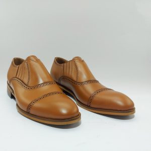 کفش رسمی مردانه کرمانی مدل چرم طبیعی دست دوز کد مدل: 1070 رنگ چرم: مشکی و قهوه ای و عسلی