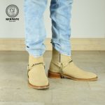 نیم بوت کلاسیک مردانه کرمانی مدل جیر طبیعی دستدوز کد 653 هارنس دار