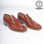 کفش رسمی مردانه چرم طبیعی کروکو دست‌دوز کرمانی مدل ۱۰۶۴ بی‌بند